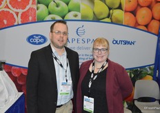 Eric Jones and Jennifer Burgess with Capespan North America.